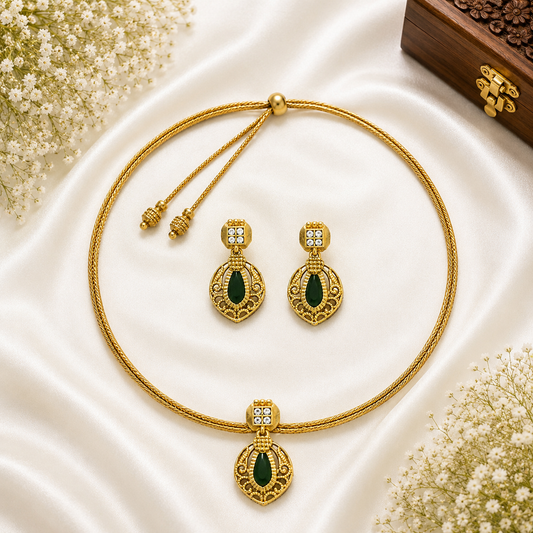 Emerald Teardrop Pendant Necklace Set