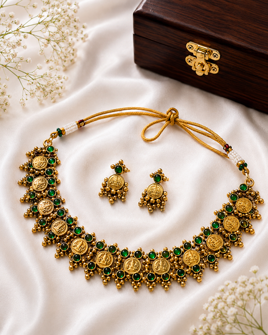 Lakshmi Kasu Kemp Choker Necklace